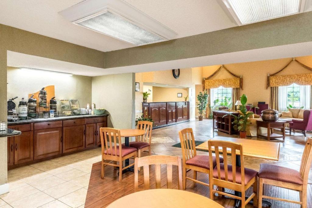 Quality Inn Ripley Extérieur photo